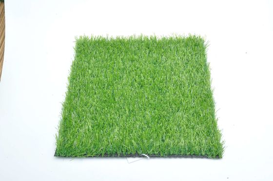 ระเบียงขนาดเล็กสีเขียวธรรมชาติพร้อมหญ้าเทียมหญ้าสังเคราะห์ที่อยู่อาศัย